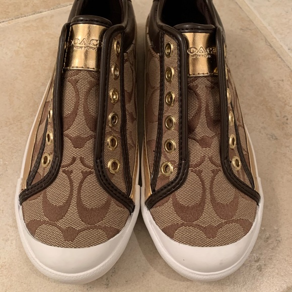 Coach Shoes - Coach Women’s Signature C Metallic Felix Sneaker